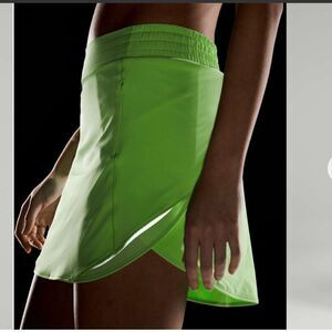 NWT New LULULEMON Hotty Hot High Rise Skirt Skort Scream Green Light SCGL 4 Long